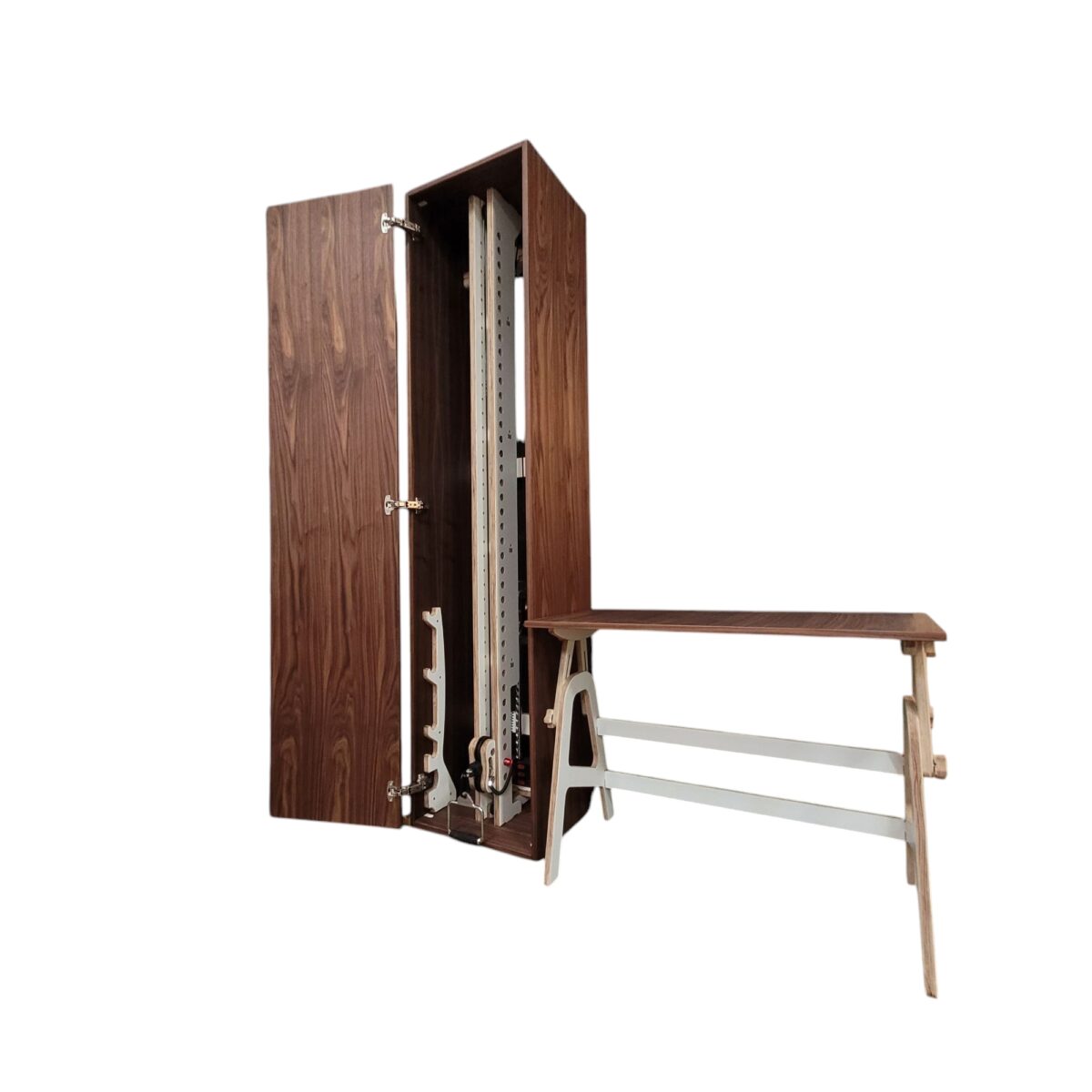 Schrank mit Fitness-Funktion und Seilzugsystem