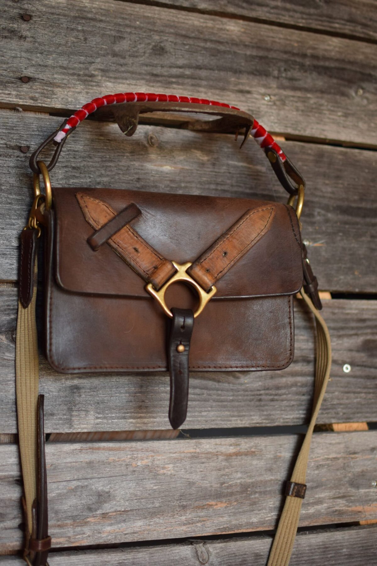 Hannahs Ledermanufaktur Repurpose-Handtasche „Lucia“ rot