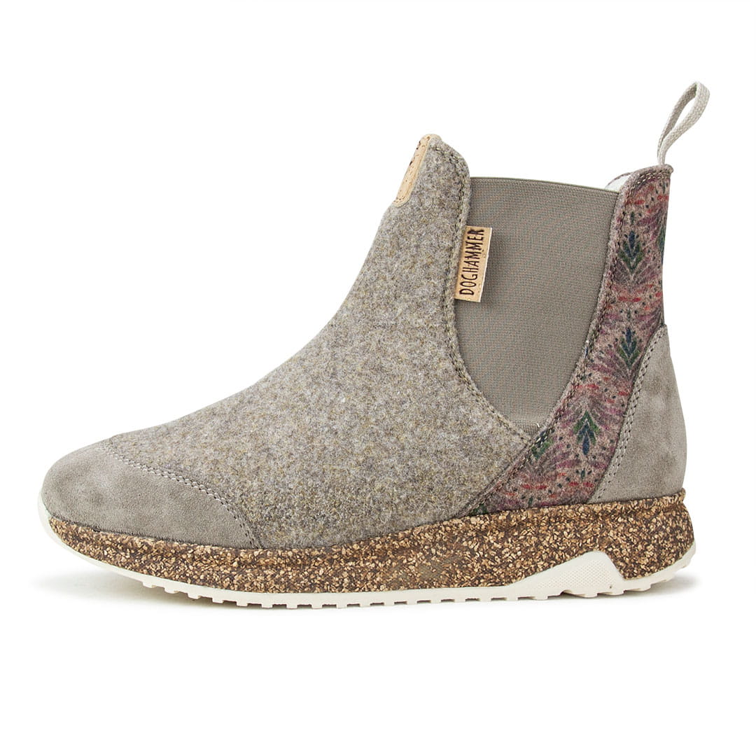 1040402-arctic-traveller-irixo-seitlich-1080.jpg Doghammer Arctic Traveller Wool in irixo, Chelsea Boot aus Wolle, Seitenansicht
